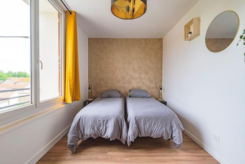 "Le Chaleureux" Appartement Pour 4 Personnes Isles-sur-Suippe Extérieur photo