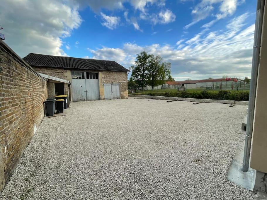 "Le Chaleureux" Appartement Pour 4 Personnes Isles-sur-Suippe Extérieur photo
